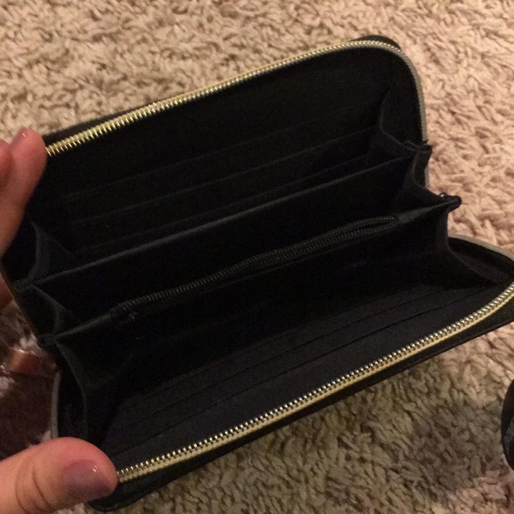 Wallet - Picture 3 of 3